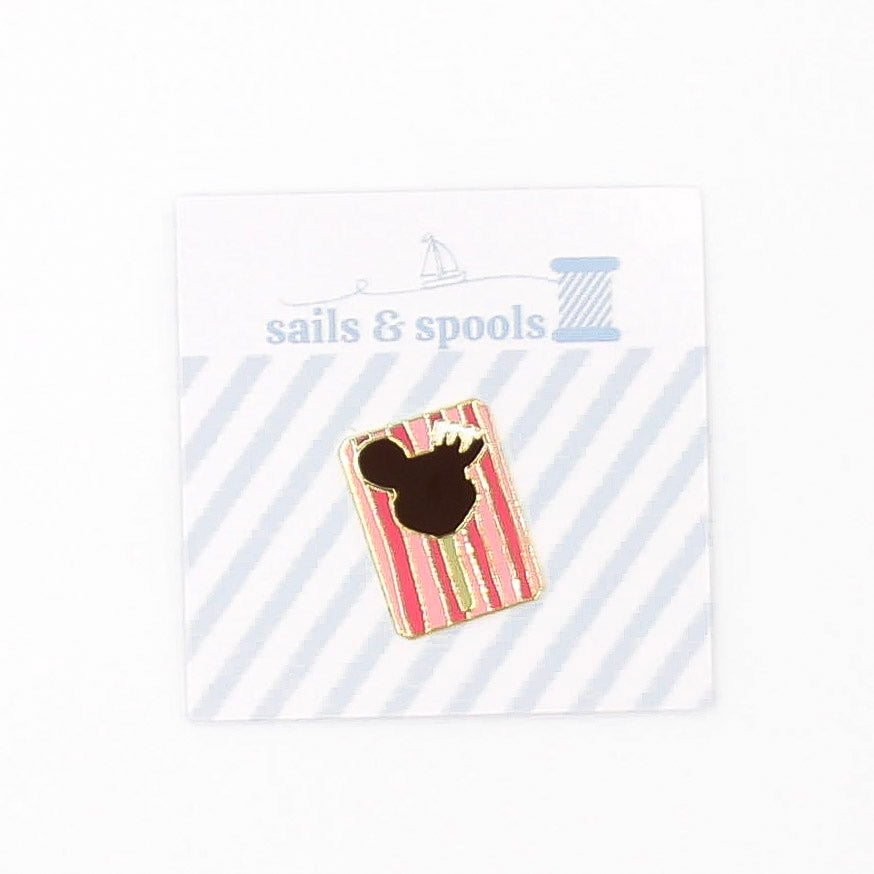 Mickey Bar Needle Minder