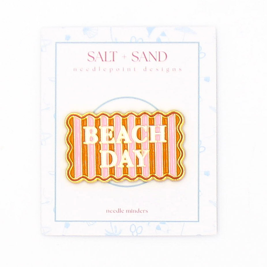 Beach Day Needle Minder
