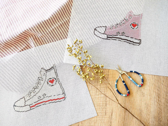 90's Sneakers (White)