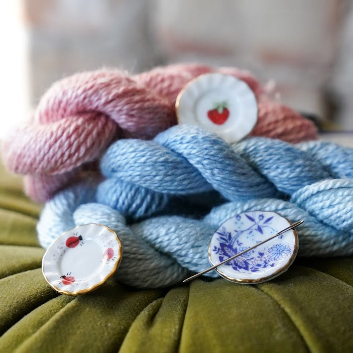 Tea Plate Needle Minder