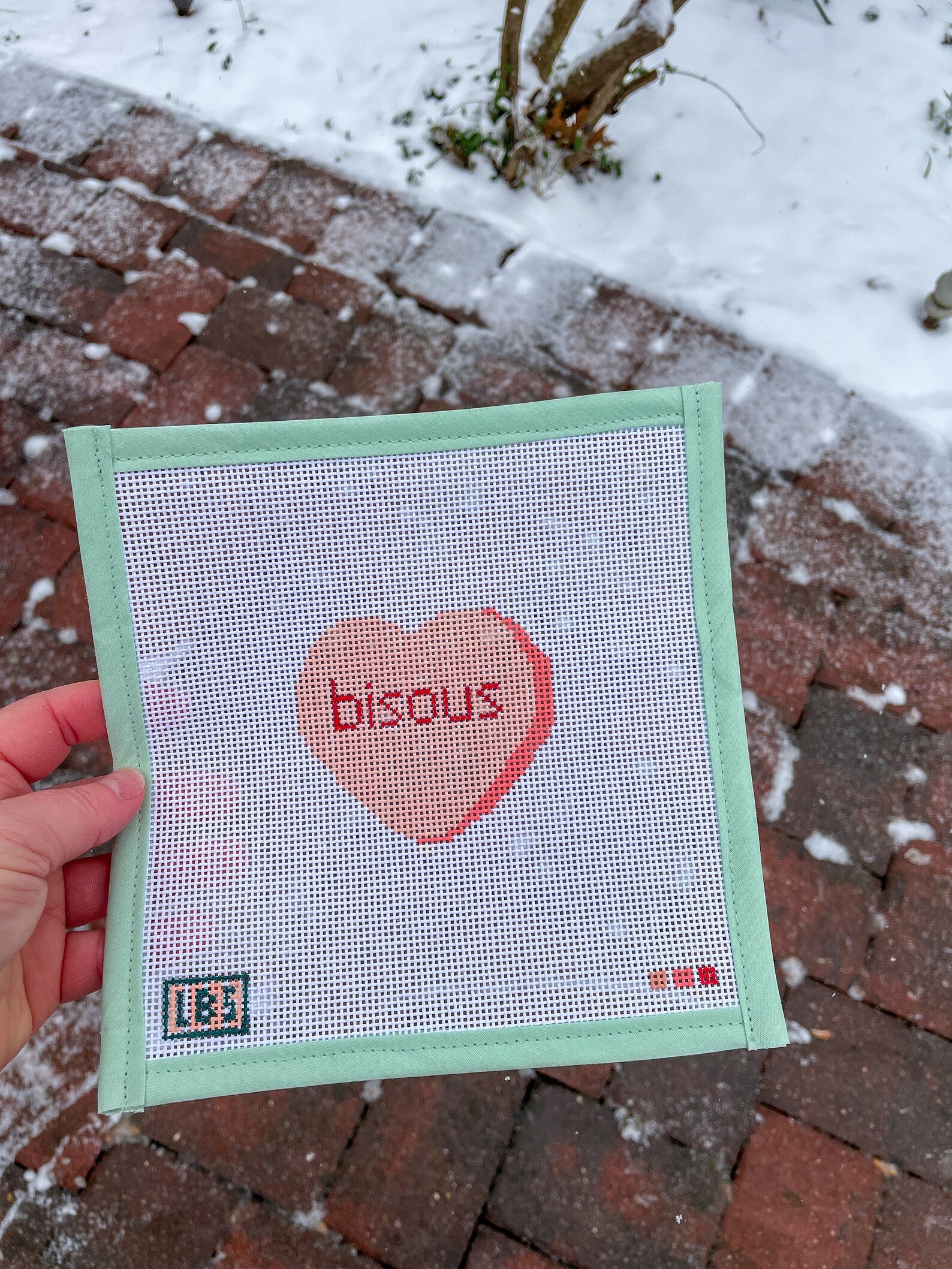 French Conversation Heart- Bisous